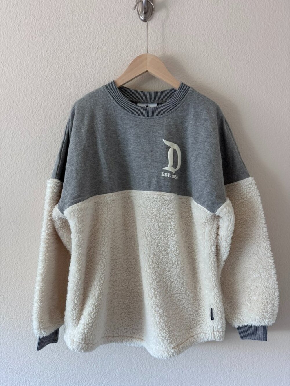 Disneyland Resort Winter Sherpa Spirit Jersey Gray and Cream Sweatshirt Size XS
